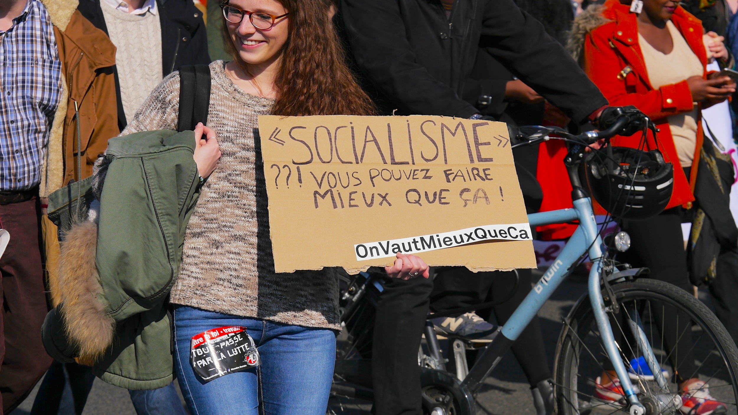 «'Socialisme' ?!! Vous pouvez faire mieux que ça! OnVautMieuxQueÇa»