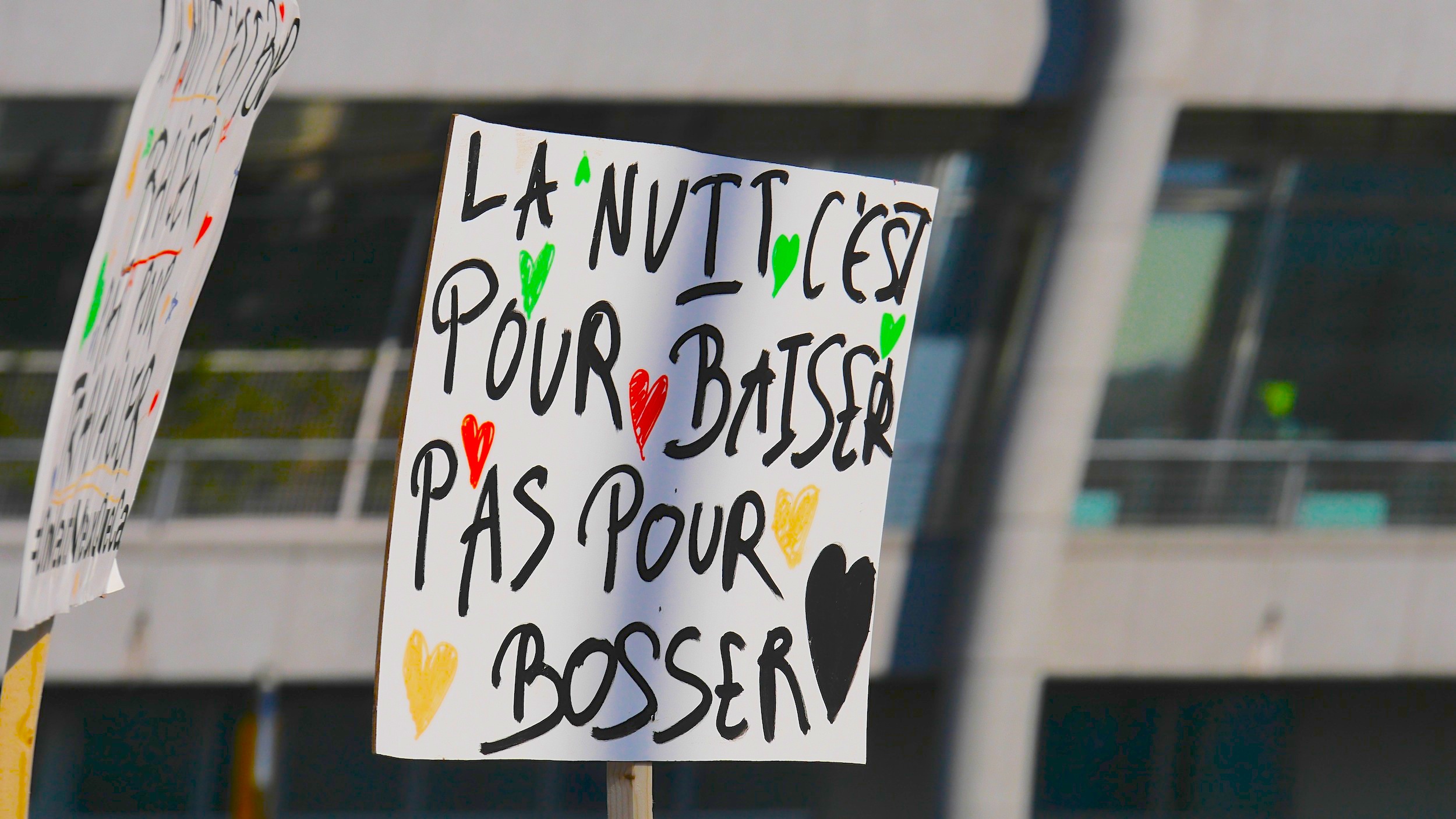 «La nuit c'est pour baiser, pas pour bosser»