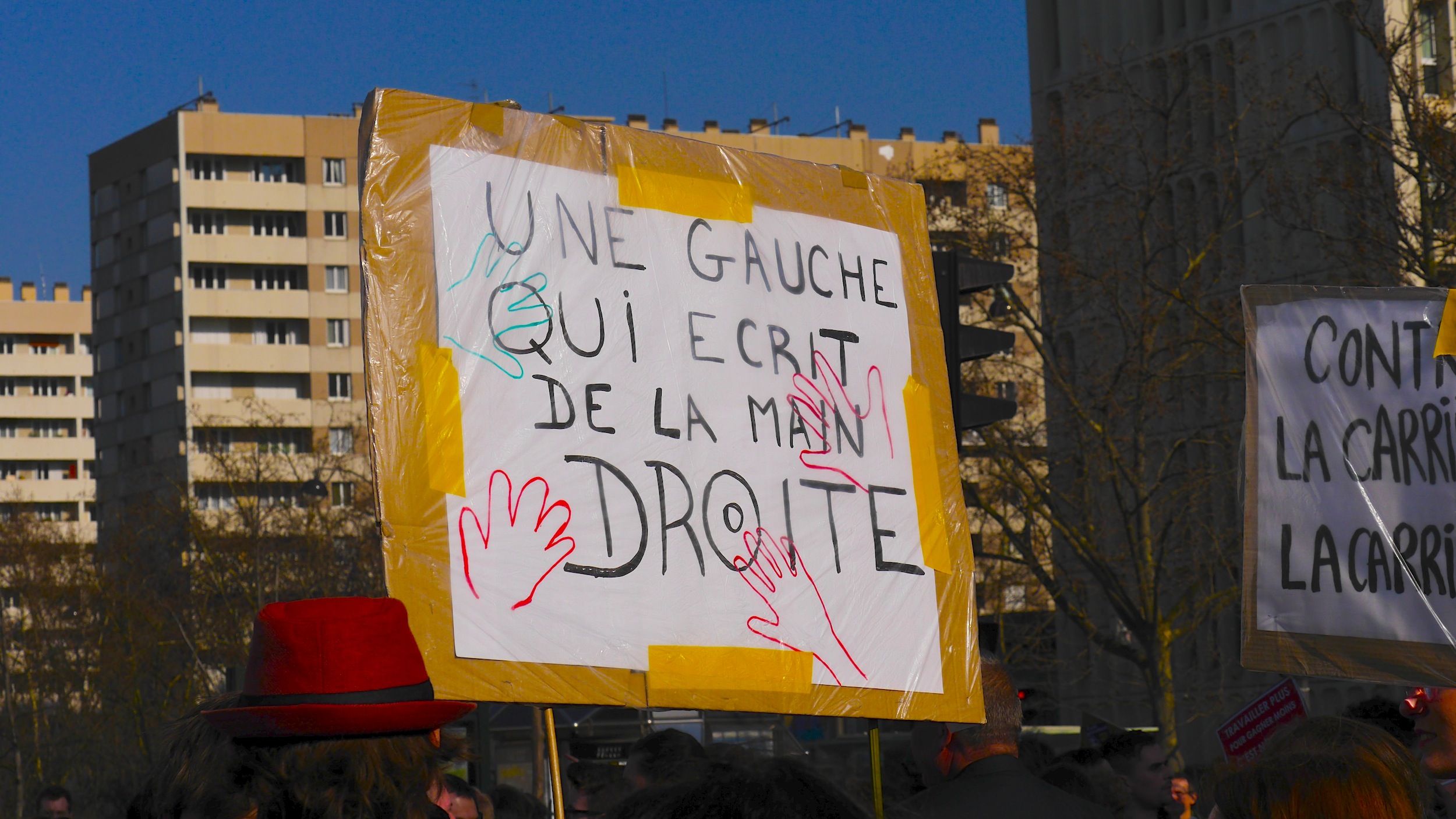 «Une gauche qui écrit de la main droite»